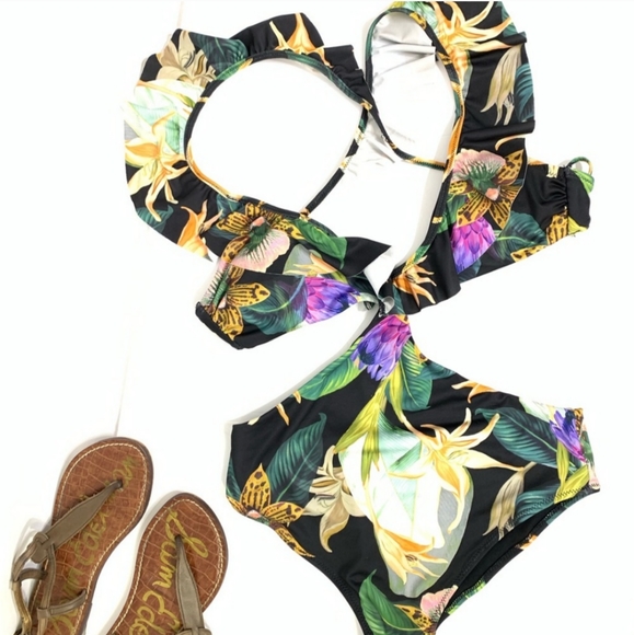 Swimsuit - Picture 2 of 2